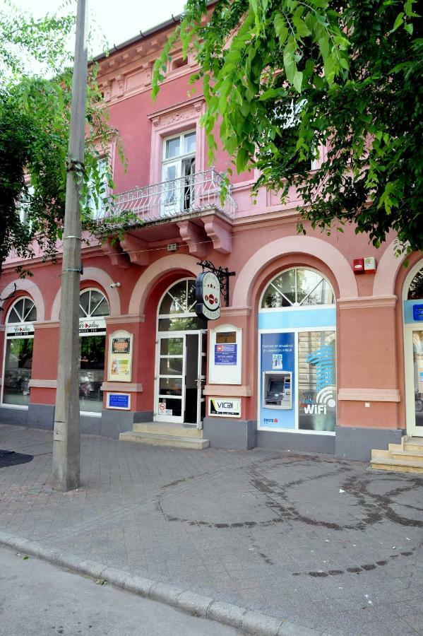 Hotel Piros Arany Panzio Kalocsa Zewnętrze zdjęcie