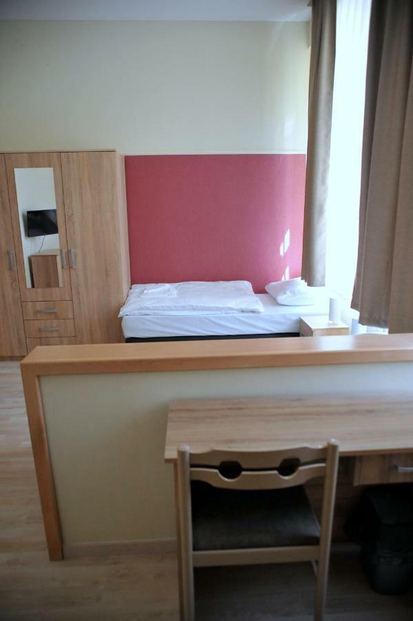 Hotel Piros Arany Panzio Kalocsa Zewnętrze zdjęcie