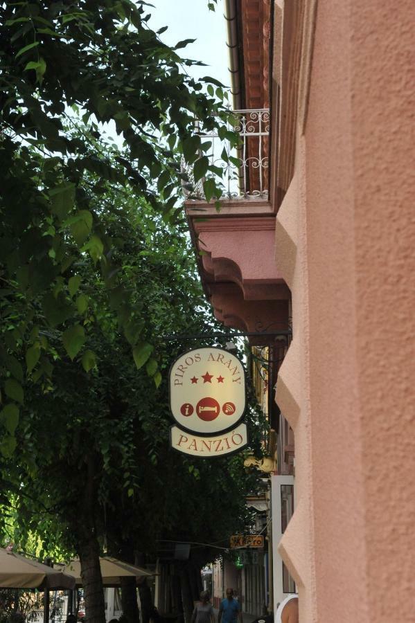 Hotel Piros Arany Panzio Kalocsa Zewnętrze zdjęcie