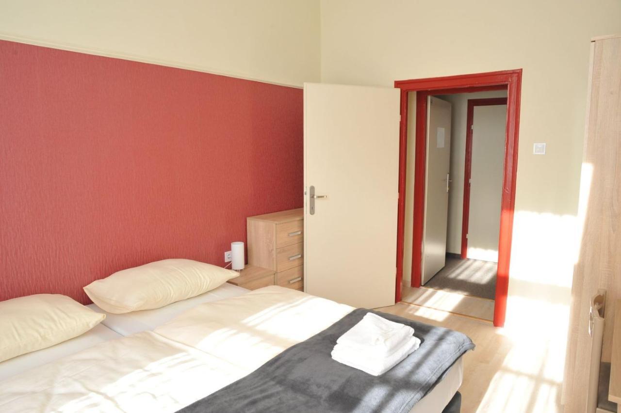 Hotel Piros Arany Panzio Kalocsa Zewnętrze zdjęcie