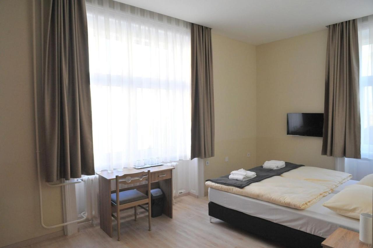 Hotel Piros Arany Panzio Kalocsa Zewnętrze zdjęcie